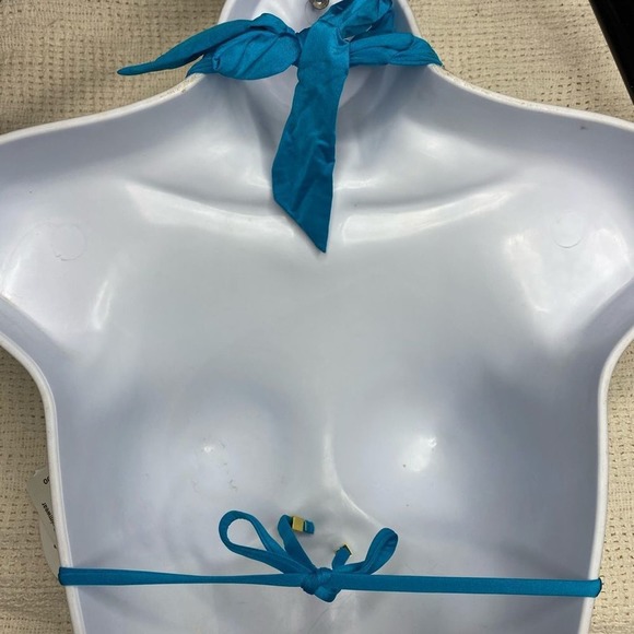 Beach Bunny Triple Crown Halter Bikini Top NWT - Picture 6 of 6